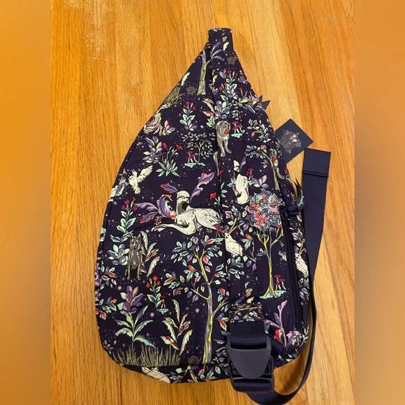 Vera Bradley X Harry Potter sling backpack Forbidden Forest NWT - Picture 3 of 5